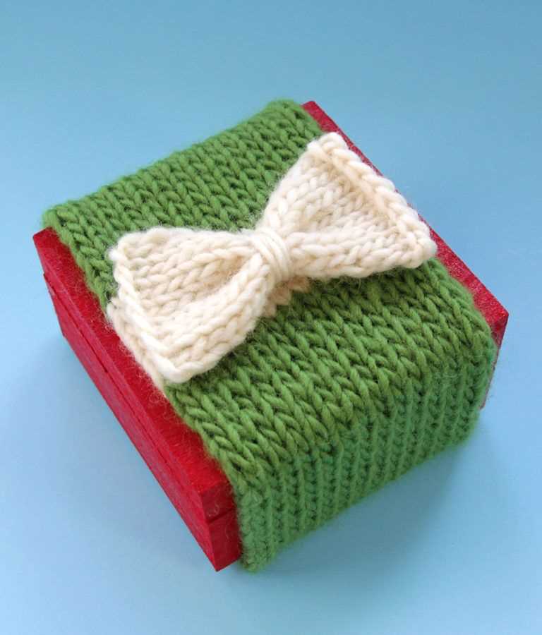 Knitting patterns for chocolate orange covers
