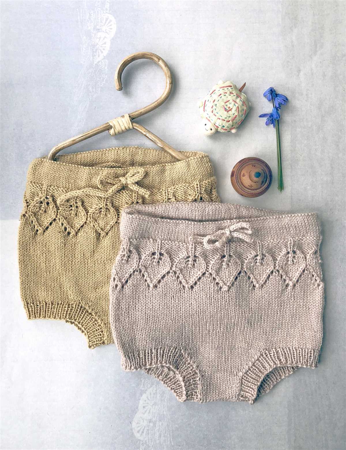 Knitted bloomers pattern