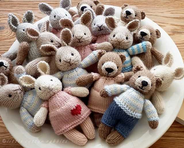 Knitting pattern for rabbit and bear