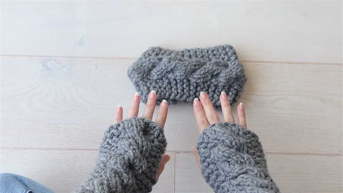 Chunky knit fingerless gloves pattern