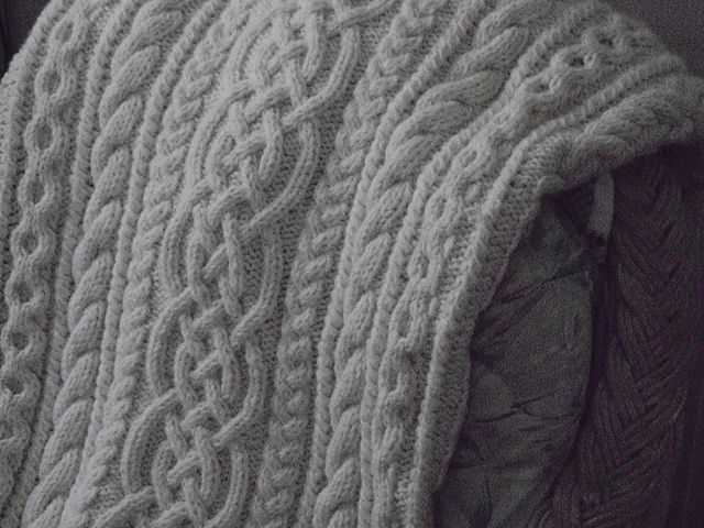 Cable knit blanket pattern