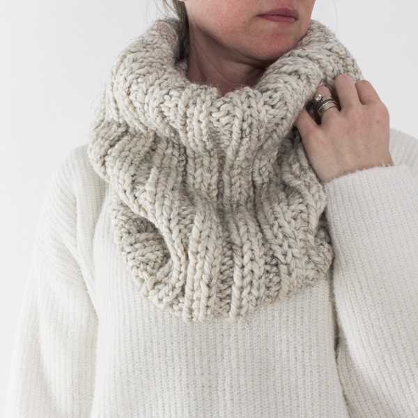 Easy hooded cowl knitting pattern