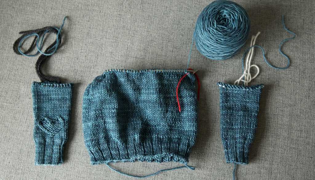 Bottom up knit sweater pattern