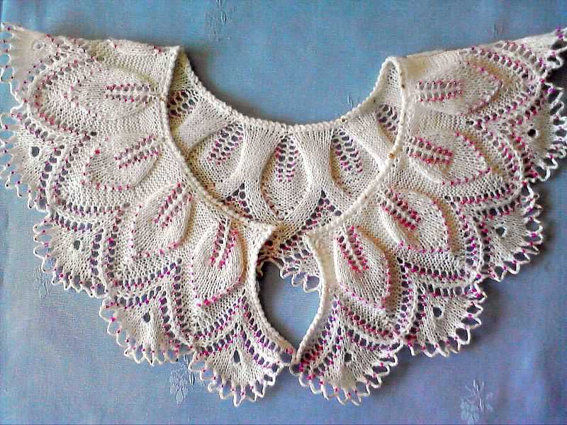 Knitted lace collar pattern