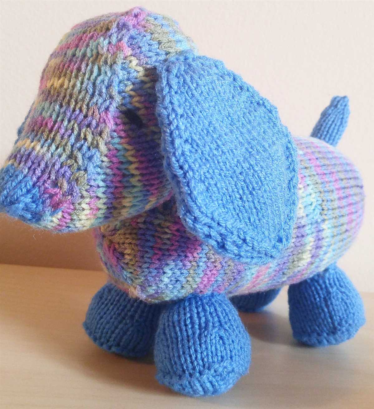 Knitted dog pattern