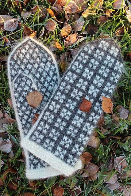 Stranded mittens knitting pattern