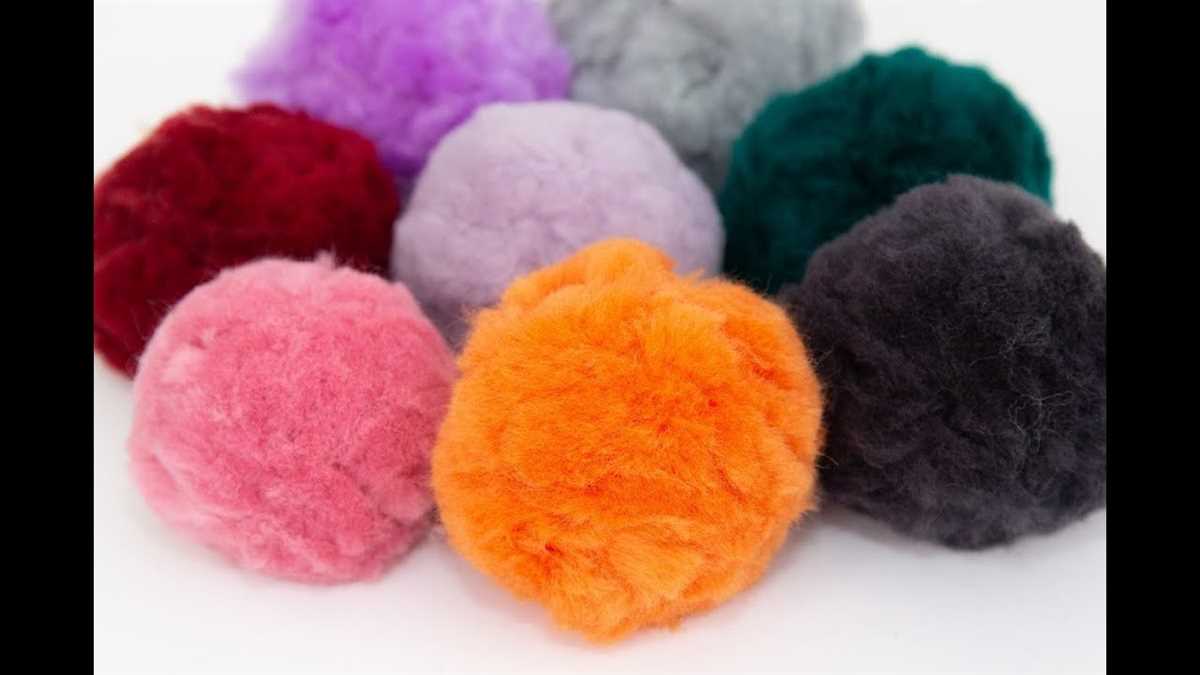 Knitting with pom pom wool patterns