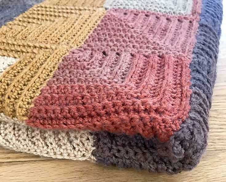 Mitered dishcloth knitting pattern