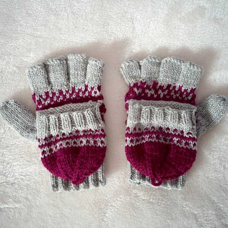 Texting mittens knitting pattern