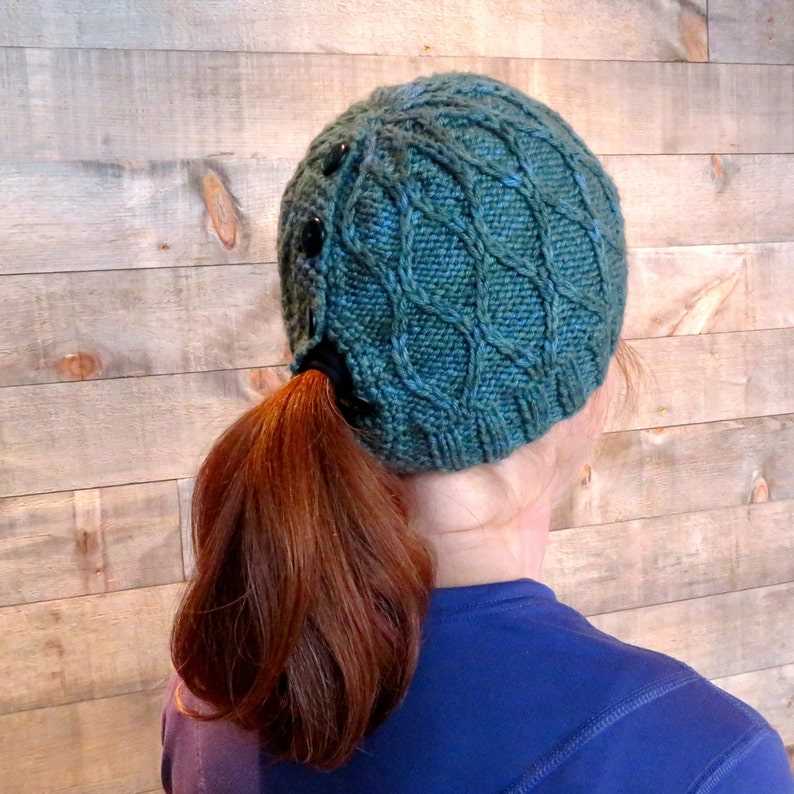 Ponytail hat knitting pattern