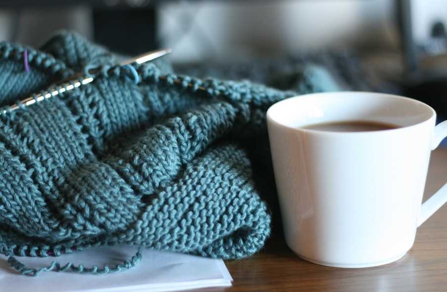 Knitting patterns for black yarn