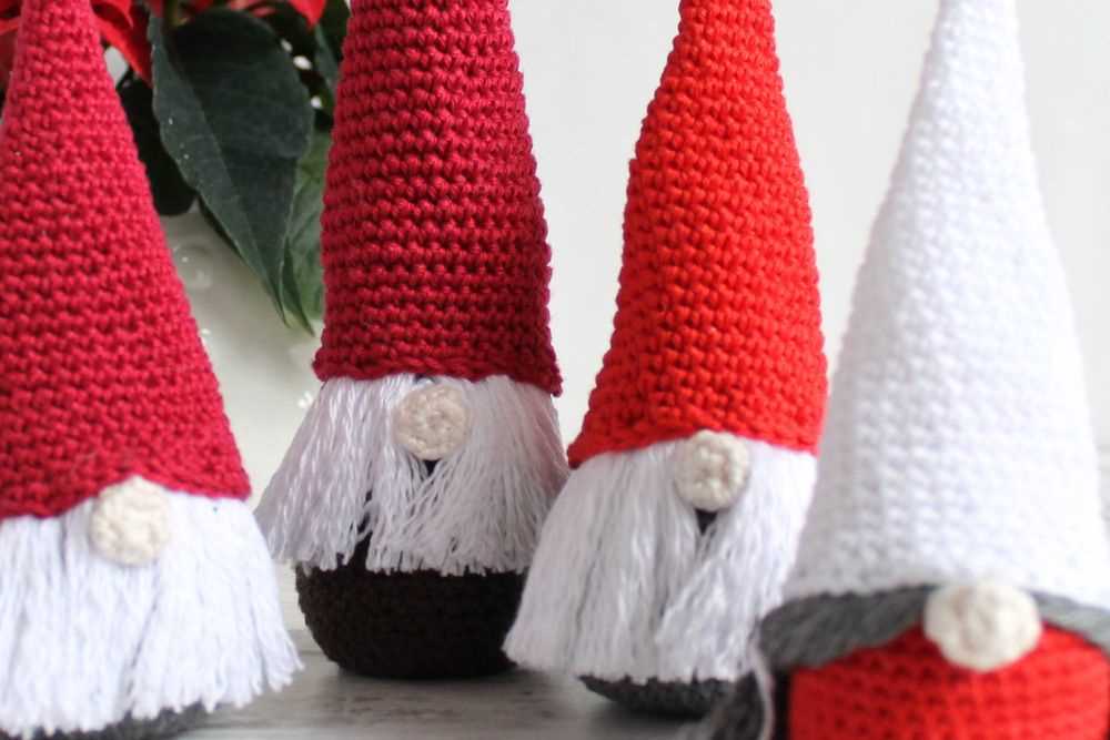 Christmas gnome knitting pattern