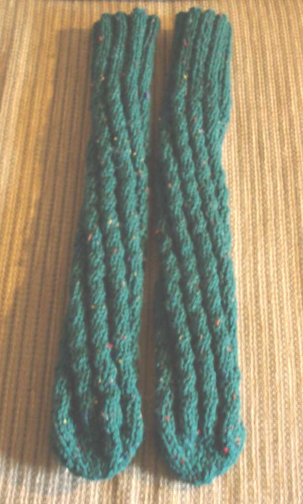 Spiral tube socks knitting pattern