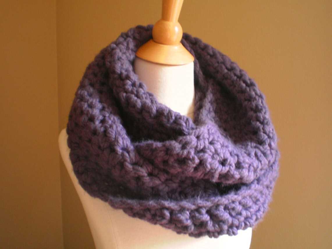 Simple chunky knit scarf pattern