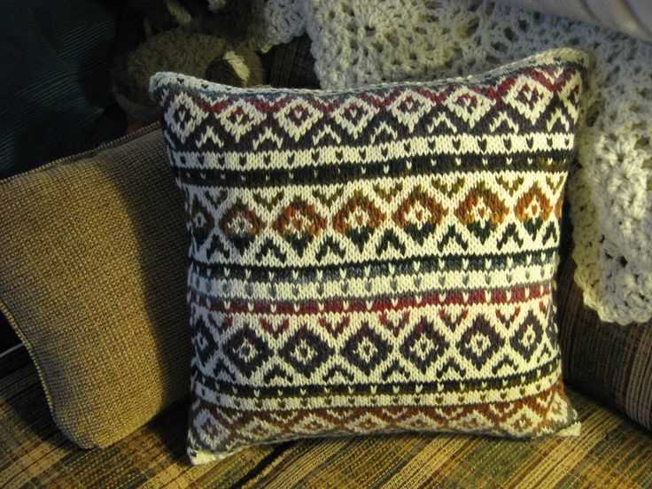Fair isle cushion knitting pattern