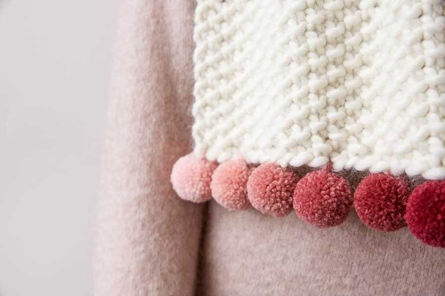 Knitting with pom pom wool patterns