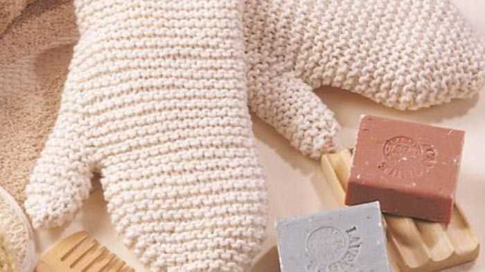 Free pattern knitted bath mitt