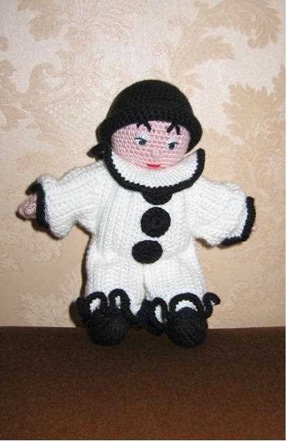 Pierrot knitting patterns
