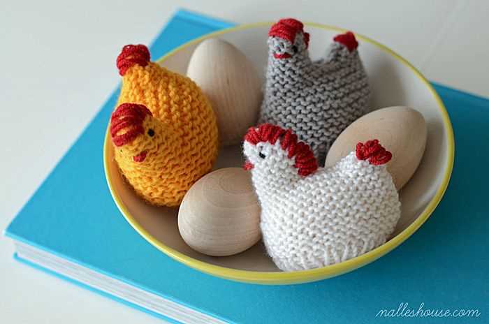 Knitted chick pattern