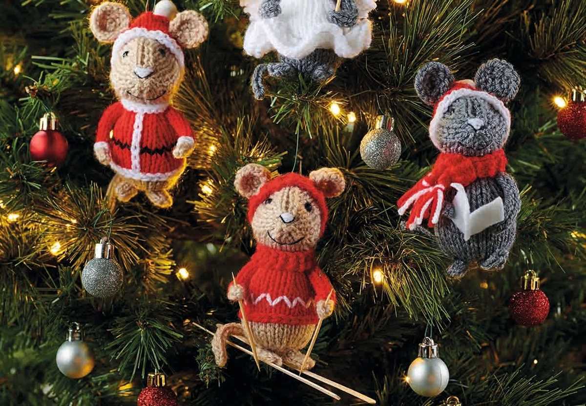 Christmas mice knitting pattern
