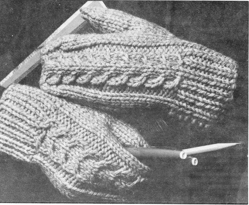 Chunky cable knit mittens pattern