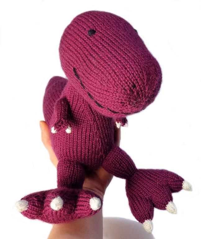 Free dinosaur hat knitting pattern