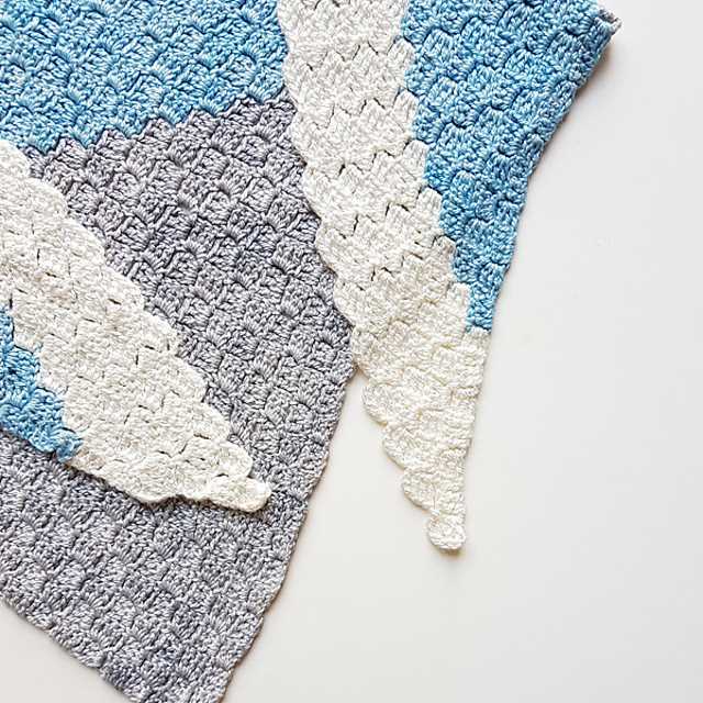 Knitted scarf with pockets free pattern