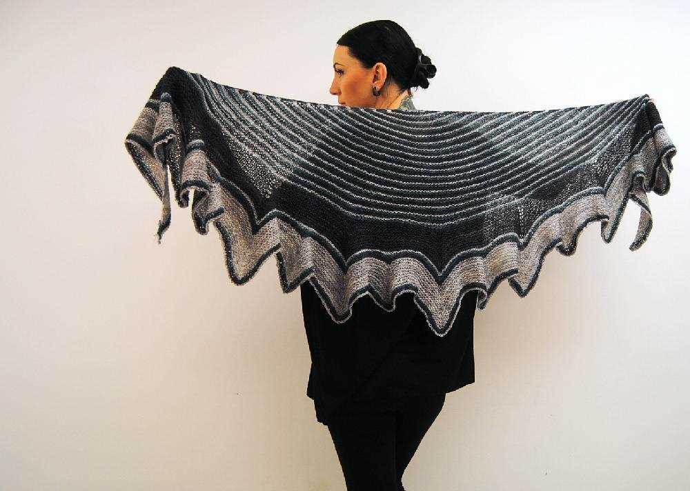 Step-by-step guide for knitting a wing shawl Wing shawl knitting pattern