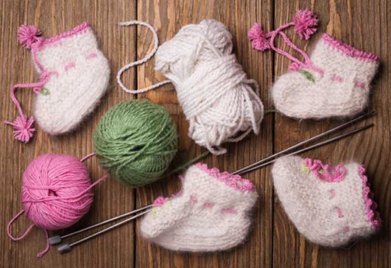 Knit baby booties free pattern