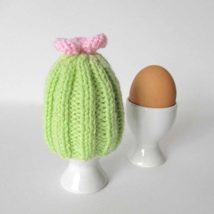 Knitted bunny egg cosy pattern