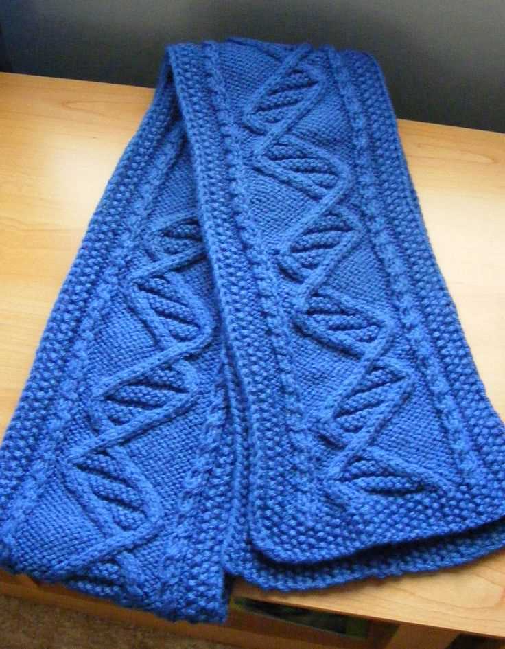 Loop scarf pattern knit