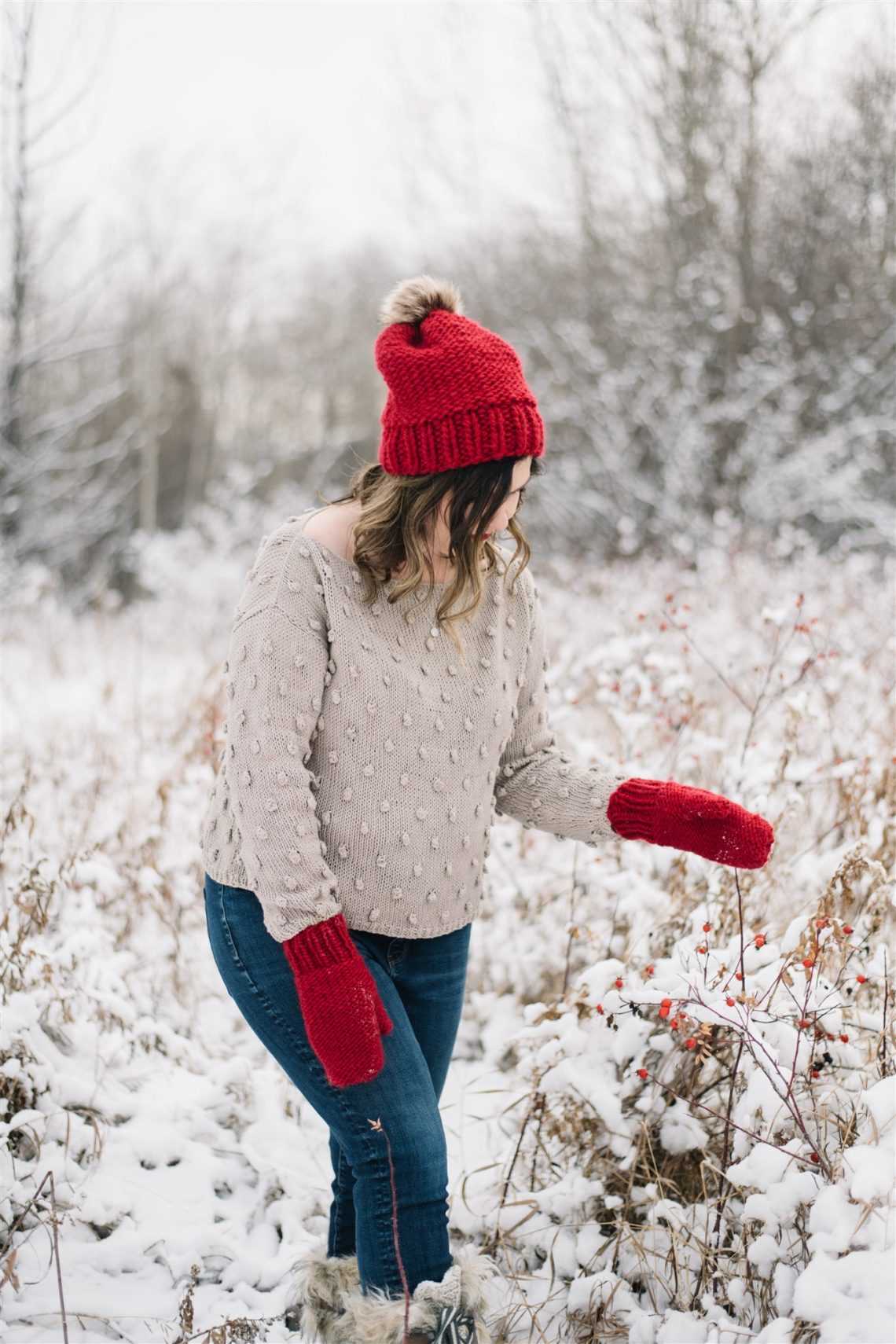 Knitting pattern for mittens in chunky wool
