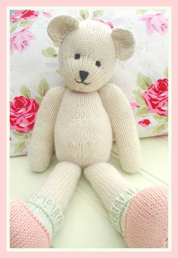 Christmas teddy bear knitting pattern
