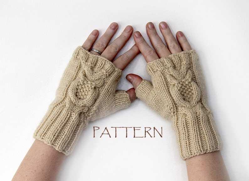 Double knit fingerless gloves pattern