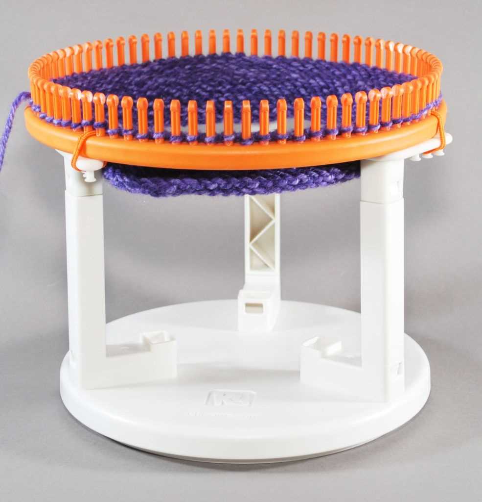 Rotating double knit loom patterns