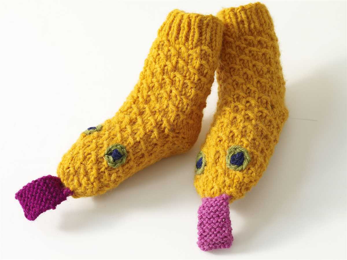 Animal socks knitting pattern