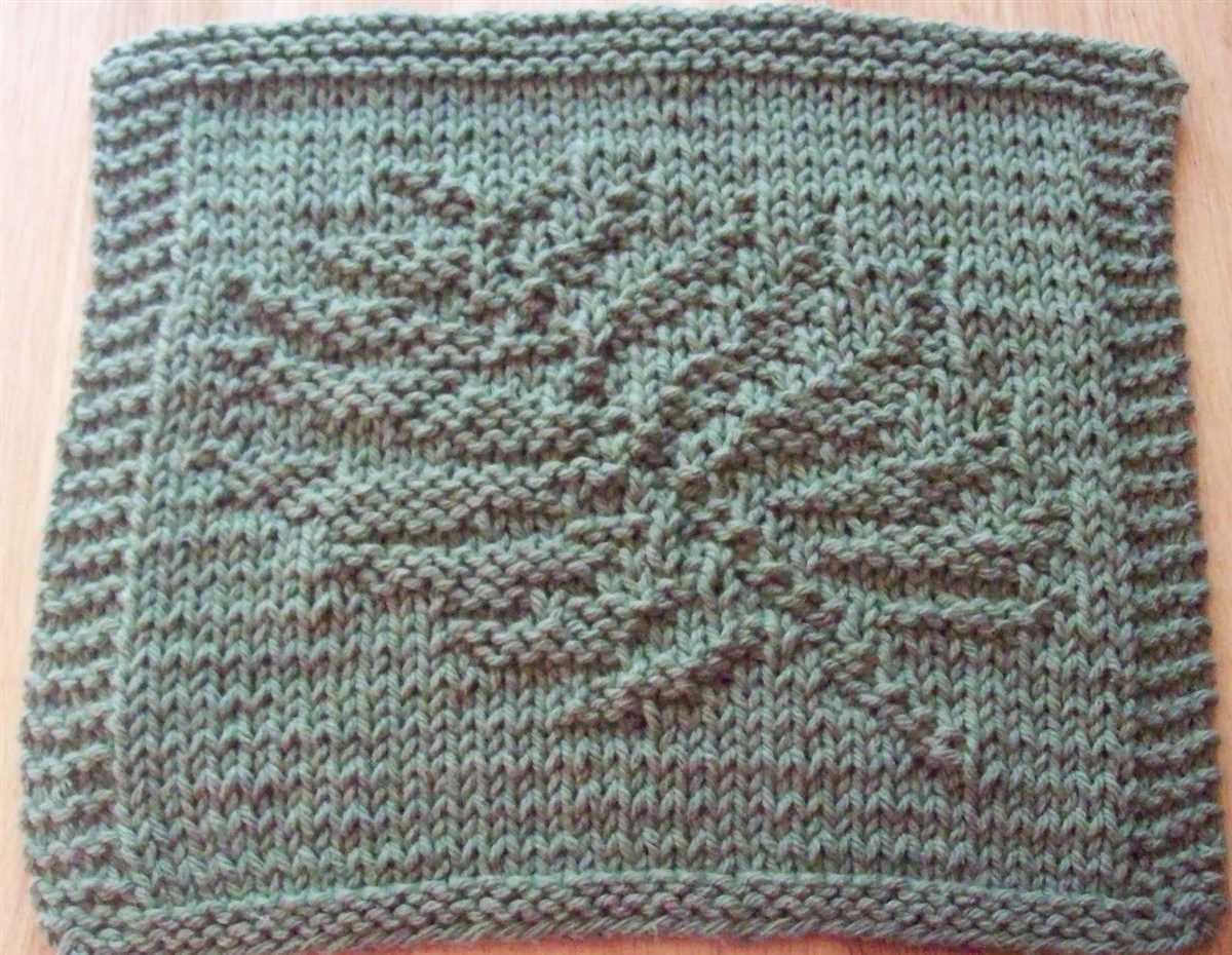 Knitted leaf dishcloth pattern