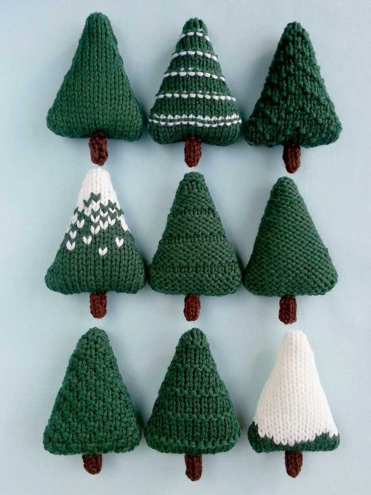 Knit christmas tree pattern