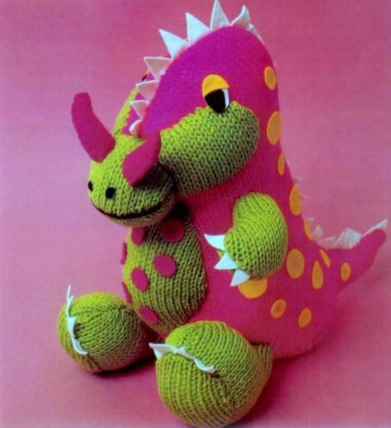 Knitting pattern dinosaur