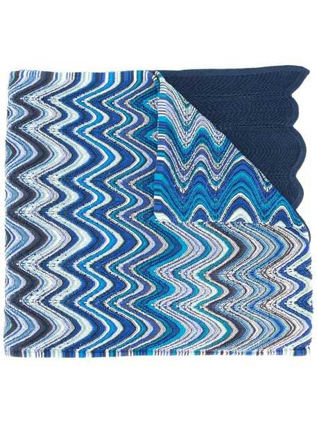 Zig zag knitted scarf pattern