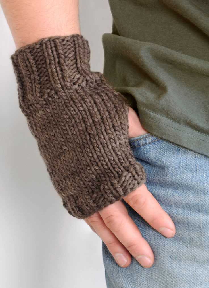 Mens fingerless gloves knitting pattern