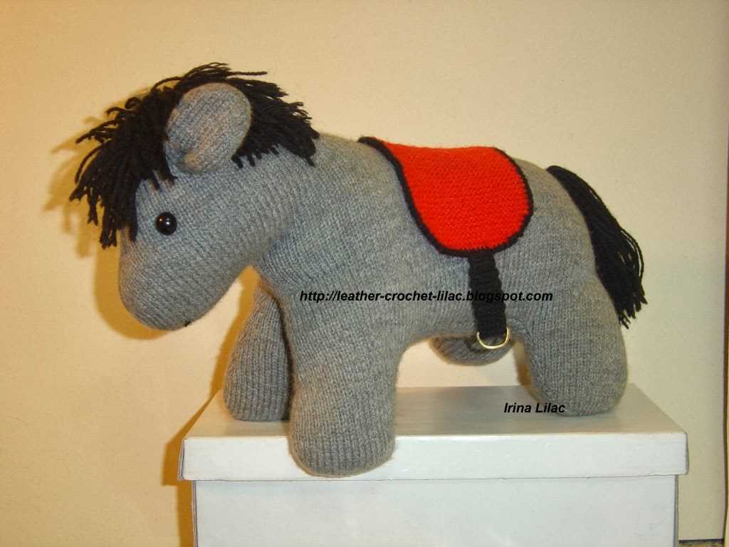 Knitting horse pattern